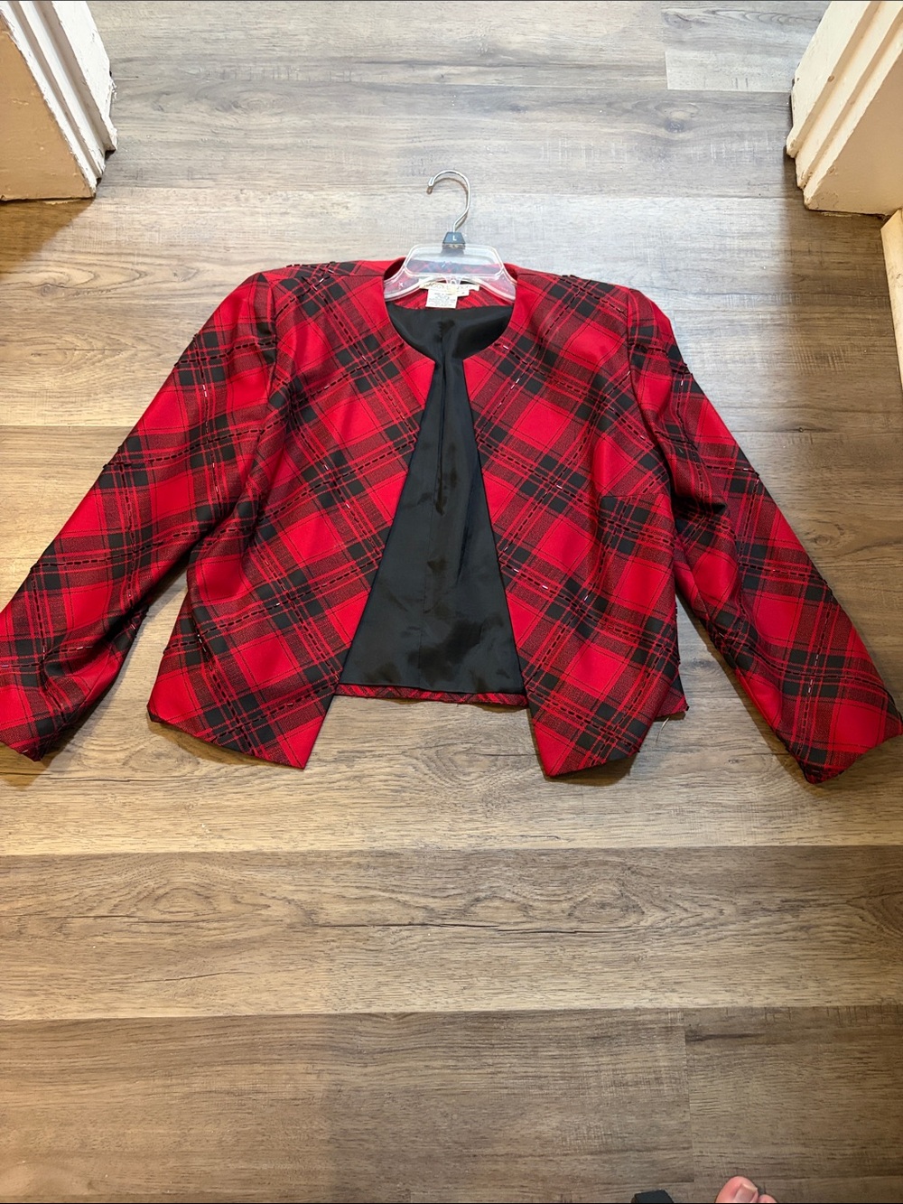 Vintage 80’s‎ Silk Maggy London Red and Black Plaid Open-Front Cropped Blazer